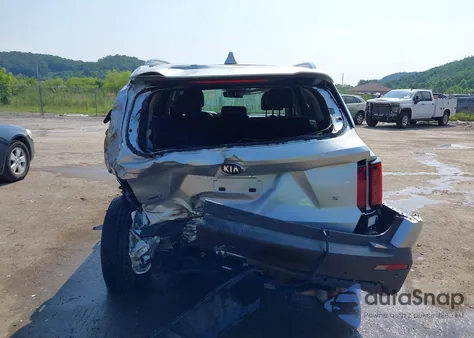 2021 Kia Sorento S z USA, uszkodzony, nr VIN 5XYRLDLC9MG039939